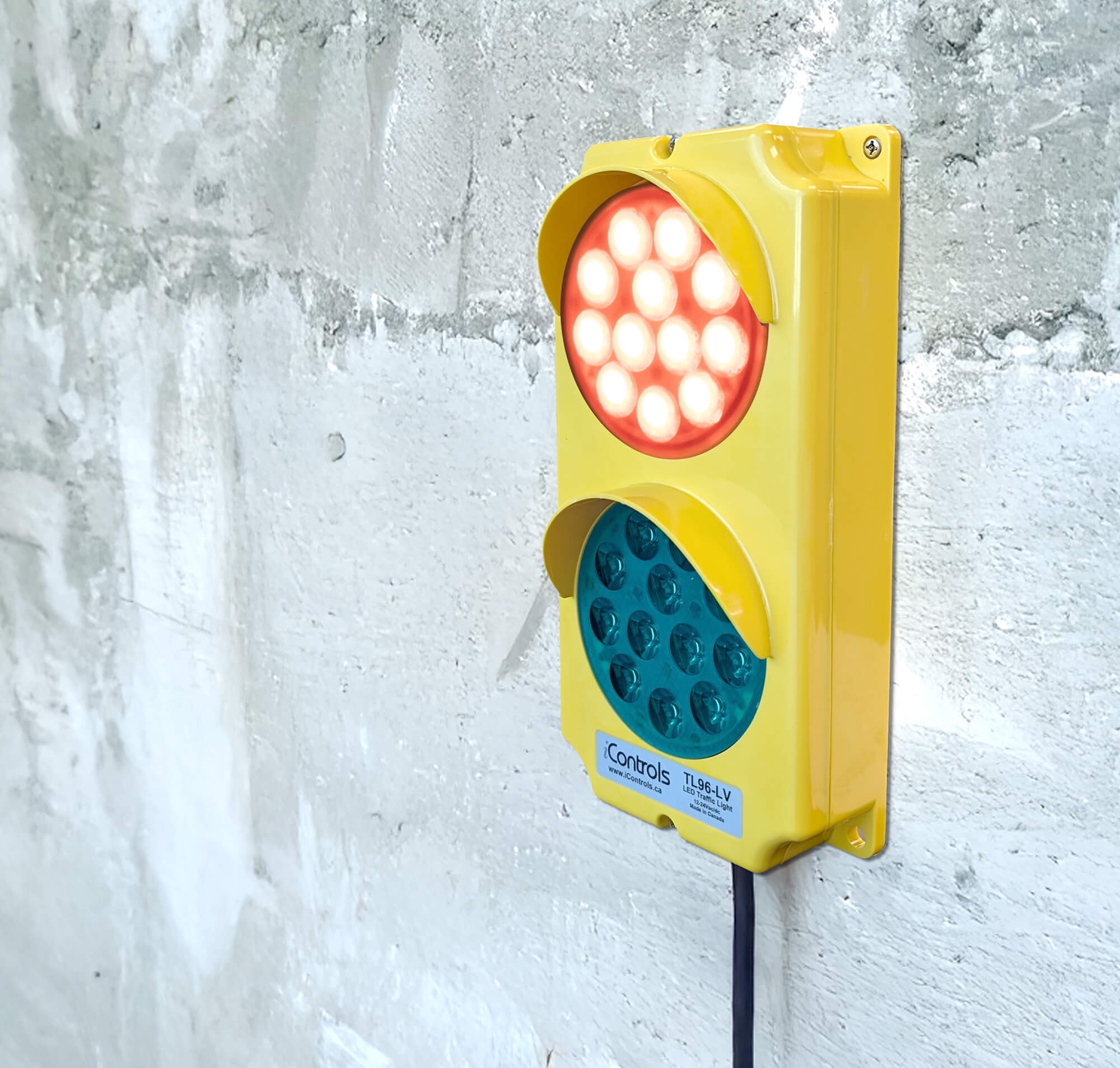 images/gallery-led-stop-and-go-traffic-lights/04-tl-96-45-degrees-angle.jpg