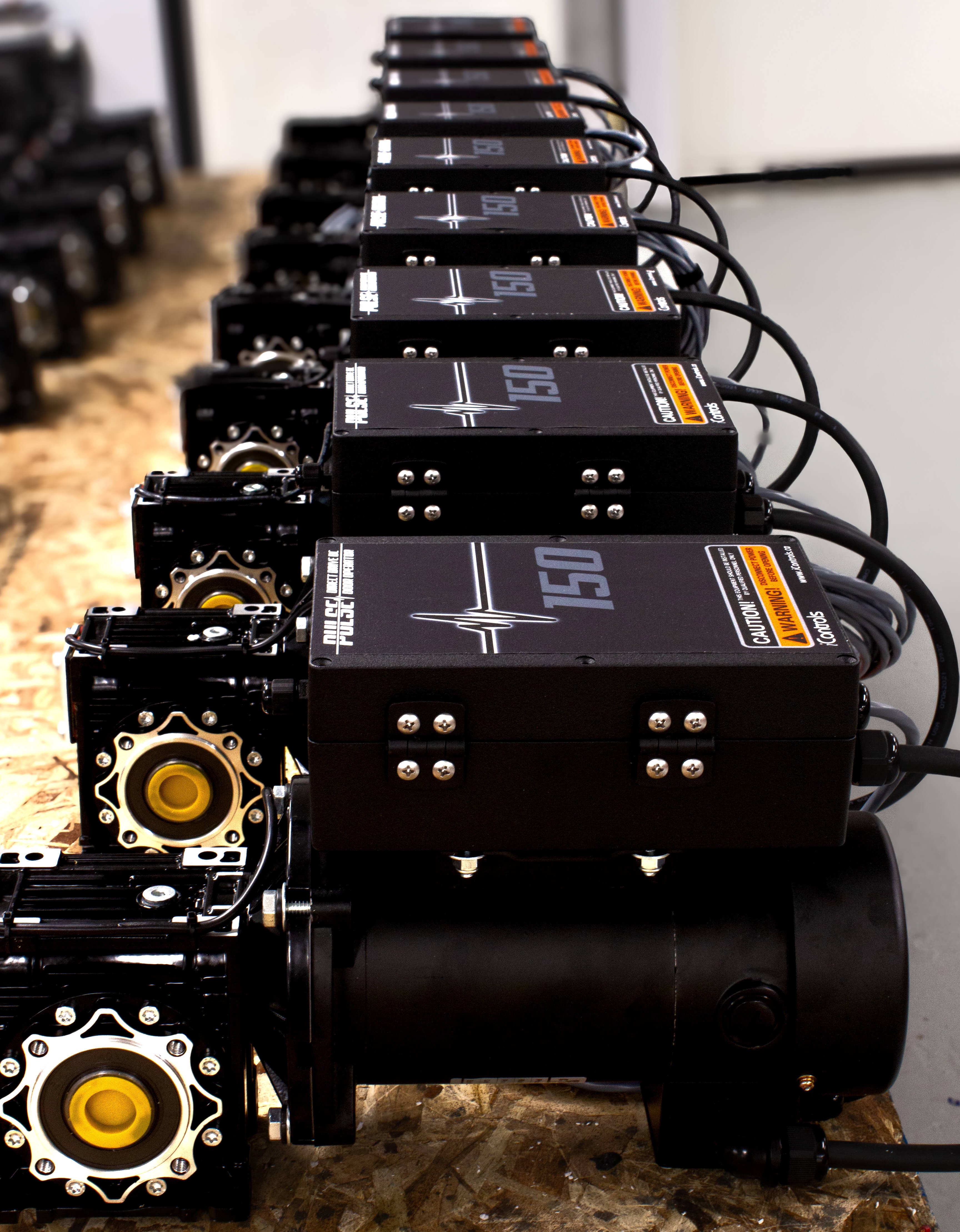 images/gallery-pulse-100-series/06-pulse-150-production-line.jpg