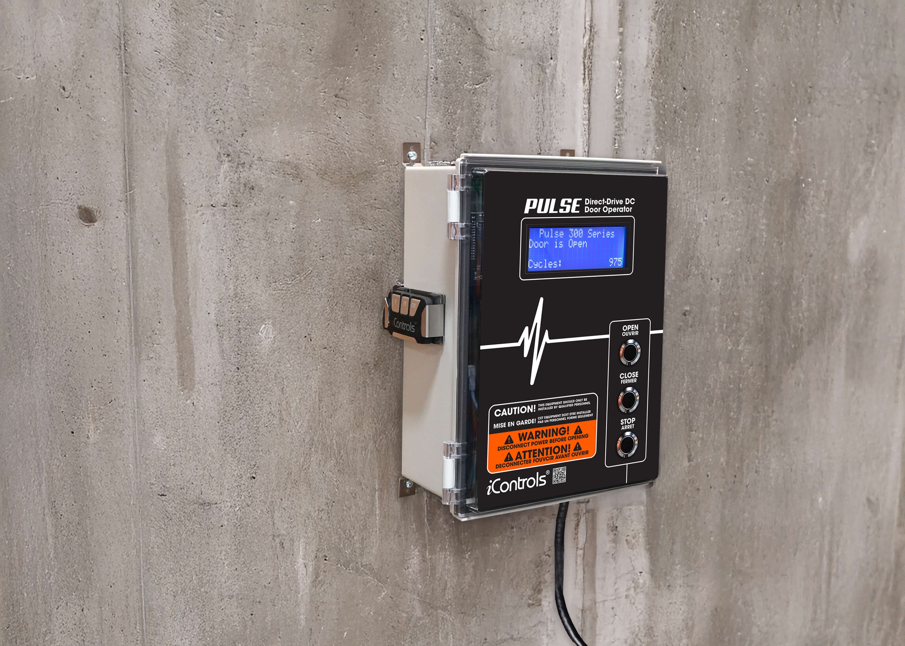 images/gallery-pulse-300-series/03-pulse-300-series-control-panel-icontrols-remote.jpg